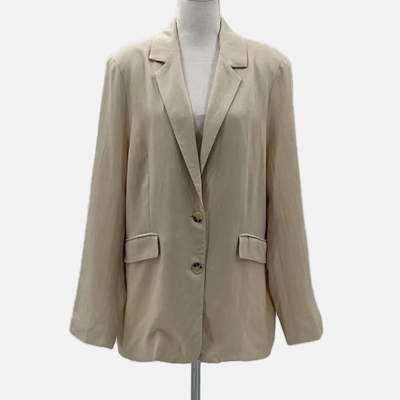 ASTR Ayra Linen Blend Button Front Blazer in Ecru - NWOT - Size Large - Picture 3 of 8